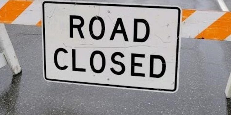 Foothill Road between Lone Pine Road and Cedar Links Drive will be closed on weeknights between the hours of 7 p.m. to 6 a.m. and 24/7 on the weekends