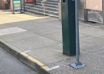 Both sides of northbound SW Park Avenue between Clay and Main streets will have new parking requirements to allow for a weekly sweep of the roadway