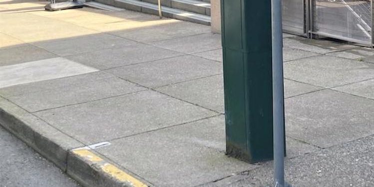 Both sides of northbound SW Park Avenue between Clay and Main streets will have new parking requirements to allow for a weekly sweep of the roadway