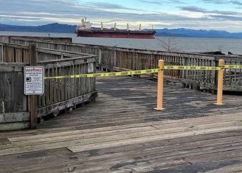 The 6th St. Viewing Platform is closed until further notice due to structural concerns