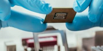 Gov. Kotek announced that HP, Intel and Microchip are the first three companies to have their Oregon CHIPS Act contracts finalized