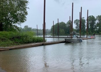 Two Men Found Dead in Submerged Car in Willamette River