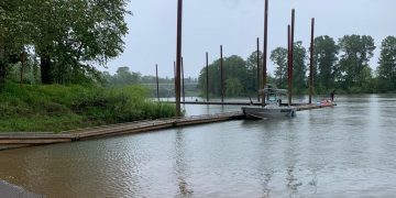 Two Men Found Dead in Submerged Car in Willamette River