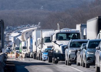 Highway 30 Shut Down After Fatal Crash Near Astoria