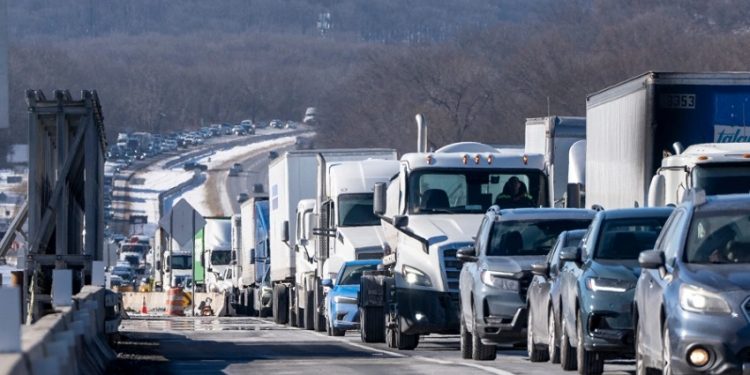 Highway 30 Shut Down After Fatal Crash Near Astoria