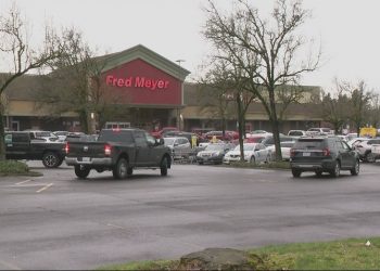 Man Arrested After Stabbing 86-Year-Old in Fred Meyer Parking Lot
