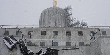 Oregon Economic Forecast Shows Slight Increase, But Caution Urged Amid Federal Uncertainty