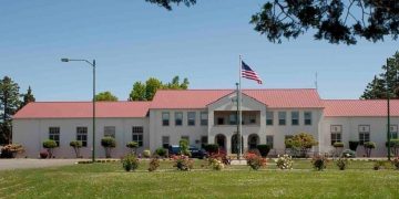 Governor Tina Kotek Places OYA Director on Leave Amid Investigation into Sexual Abuse Allegations