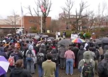 University of Oregon Students Protest Against Trump’s Immigration Policies