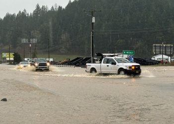 Flood Warning Issued for Douglas County, Oregon Amid Severe Weather