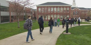 Oregon Lawmakers Address Growing Crisis of Chronic Absenteeism in Schools