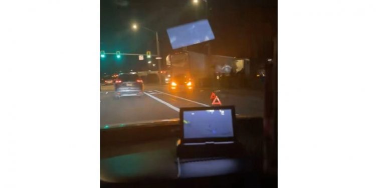 Traffic Disruptions Expected in Eugene Due to Damaged Traffic Light Pole