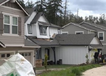 Landslide Forces Evacuations in Eugene’s Moon Mountain Neighborhood