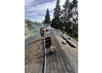 Firefighters Quickly Extinguish House Fire in Brownsville, Oregon