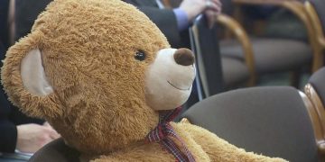 Oregon Senate Approves Bill Expanding Rights for Foster Children