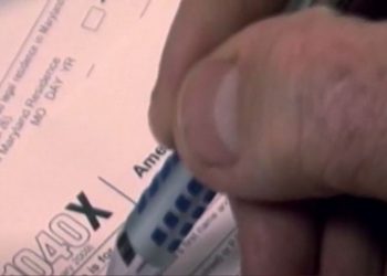 Oregonians Face Approaching Tax Deadline as Filing Rush Begins