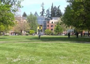 Student Workers at University of Oregon Threaten Strike Amid Stalled Contract Talks