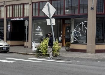Astoria police and Oregon State Police conduct crosswalk enforcement, issue citations and make arrest