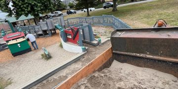 Astoria Parks & Recreation replenishes sandbox at Tapiola Park